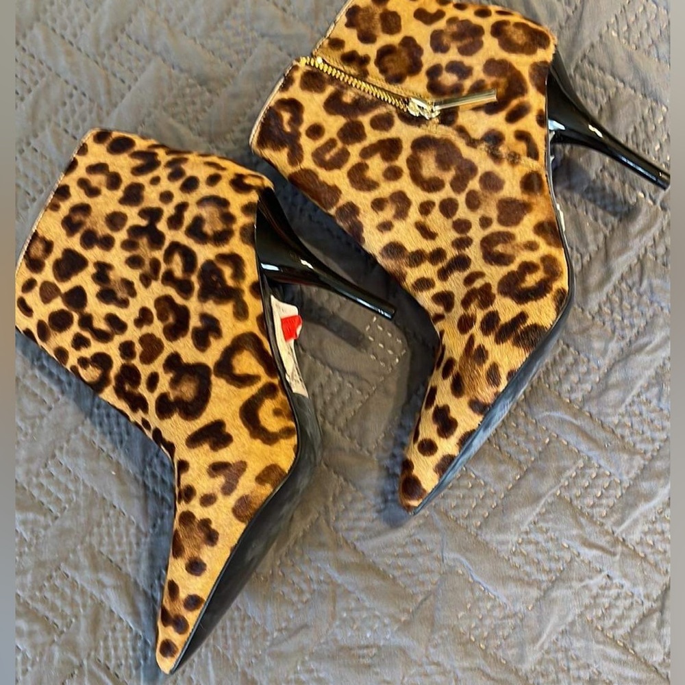Marc Fisher Leopard Print High Heel Booties Sz 6.5 - image 2